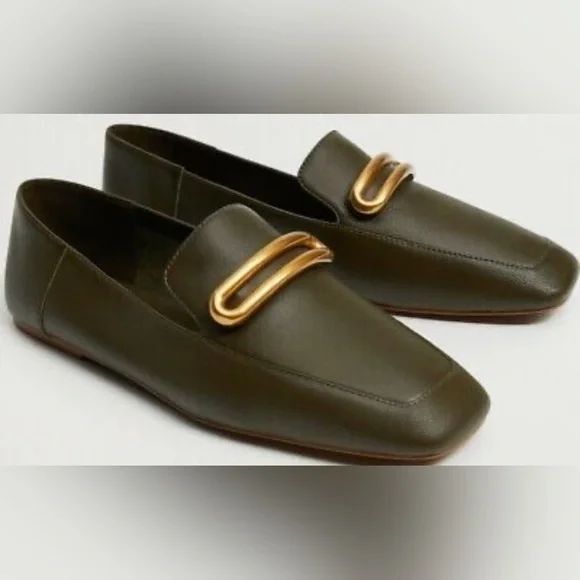 Beautiful stylish dark green loafers that can be worn any season!! - Picture 2 of 2